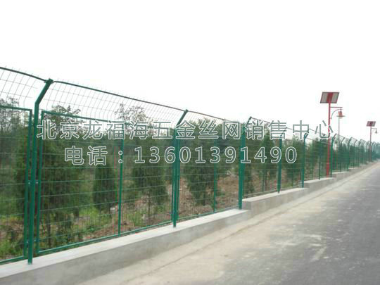 带边框护栏网-11